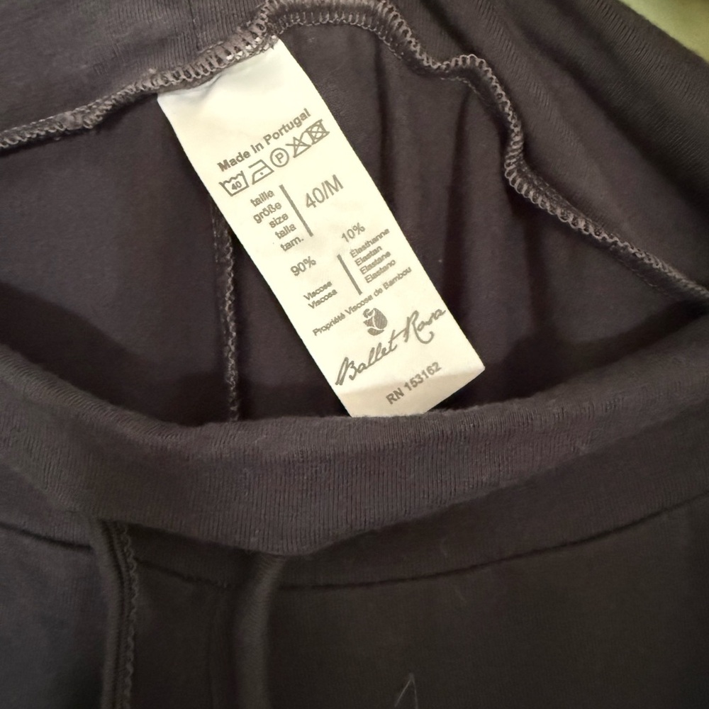 Ballet Rosa Black Bamboo Warmup Pants - Picture 3 of 3